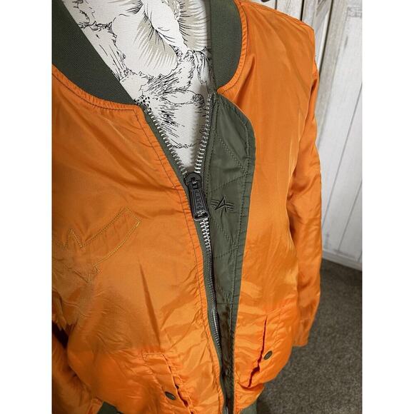 Rare! Limited! Captain Marvel Marvel Studios Cast Crew Flight Jacket Reversible - Picture 12 of 15